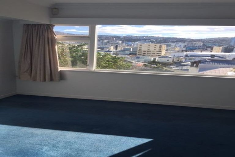 Photo of property in 7a Hawker Street, Mount Victoria, Wellington, 6011
