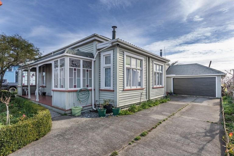 Photo of property in 20 Cowper Street, Greymouth, 7805