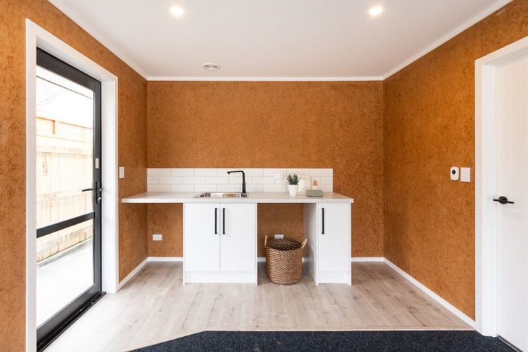 Photo of property in 208b Tremaine Avenue, Highbury, Palmerston North, 4412