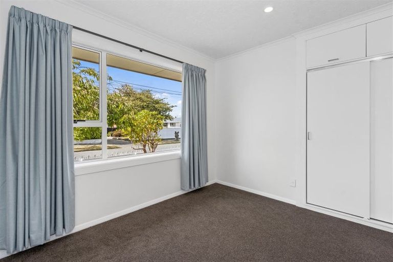 Photo of property in 27 Ebony Street, Bishopdale, Christchurch, 8053