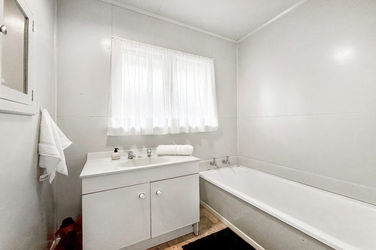 Photo of property in 131 Foremans Road, Islington, Christchurch, 8042
