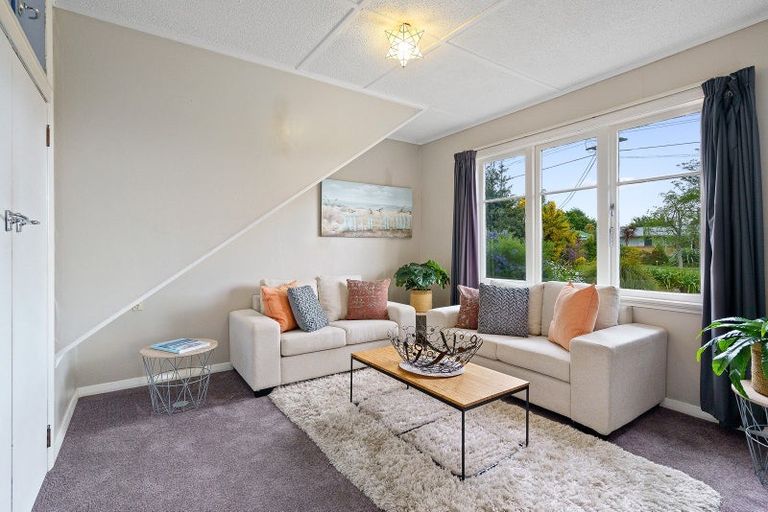 Photo of property in 298 Shakespeare Street, Leamington, Cambridge, 3432