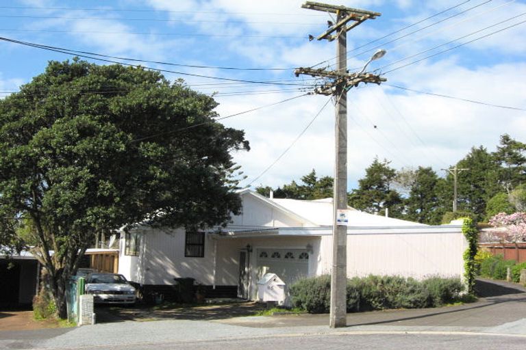 Photo of property in 85 Paynters Avenue, Strandon, New Plymouth, 4312