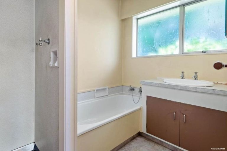 Photo of property in 25b Sunnypark Avenue, Rosehill, Papakura, 2113