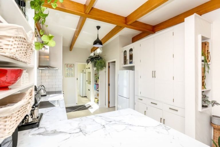 Photo of property in 41 Nevada Drive, Merrilands, New Plymouth, 4312