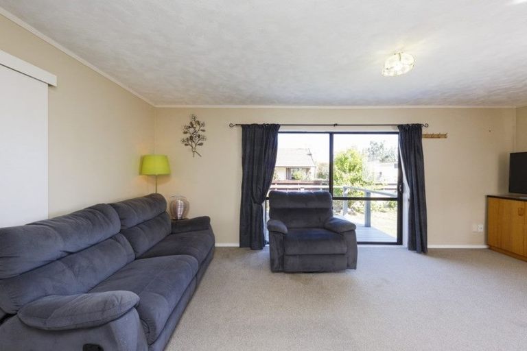 Photo of property in 52 Newton Place, Westbrook, Palmerston North, 4412