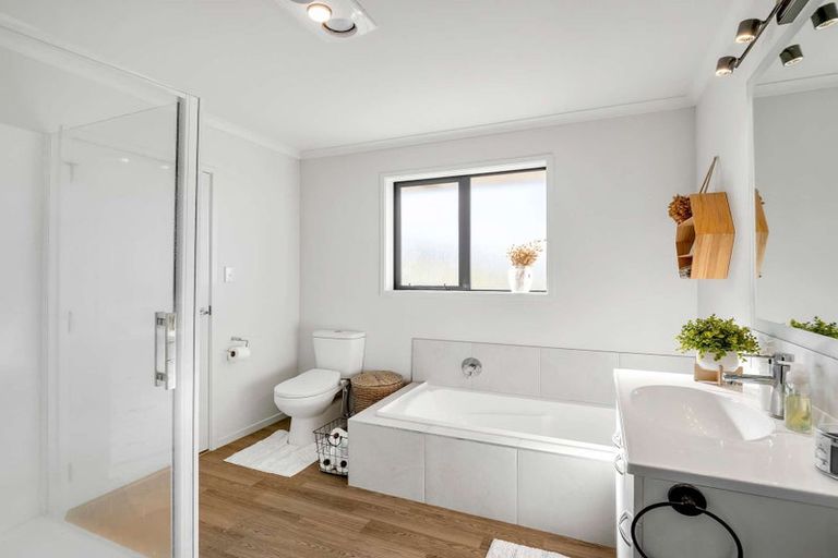 Photo of property in 28 Macdonald Heights, Feilding, 4702