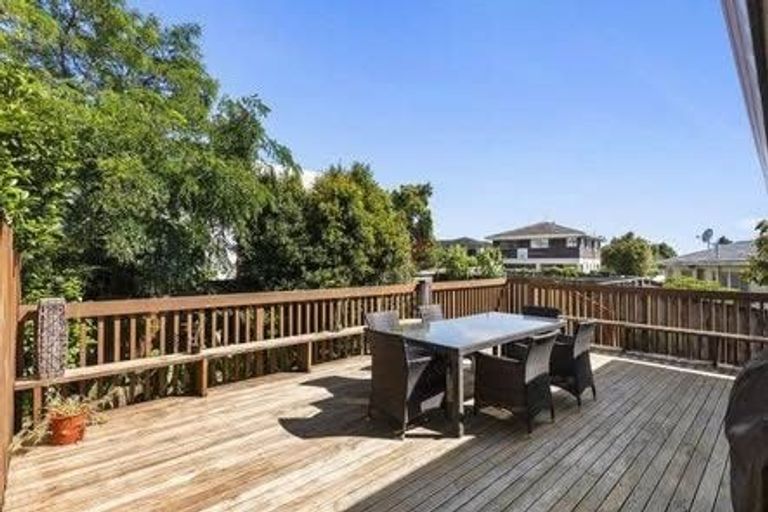 Photo of property in 1/9 Malte Brun Place, Papatoetoe, Auckland, 2025