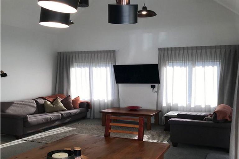 Photo of property in 1 Banbury Crescent, Fairfield, Hamilton, 3214