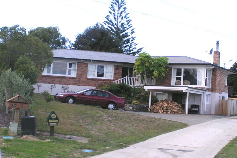 Photo of property in 15 Varlene Terrace, Forrest Hill, Auckland, 0620