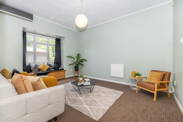 Photo of property in 17 Bettina Road, Fairfield, Hamilton, 3214