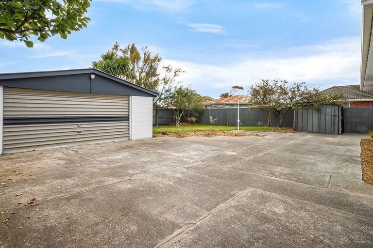 Photo of property in 16 Leverett Place, North New Brighton, Christchurch, 8083