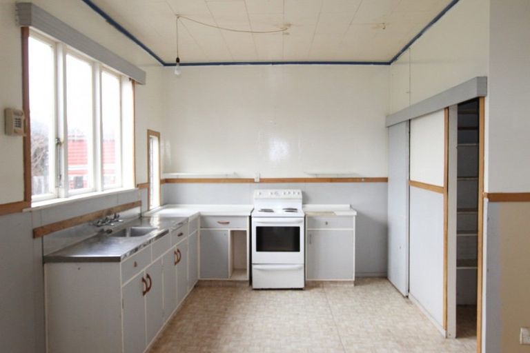 Photo of property in 10 Tararua Street, Pahiatua, 4910