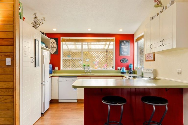 Photo of property in 54 Grierson Avenue, Amberley, 7481