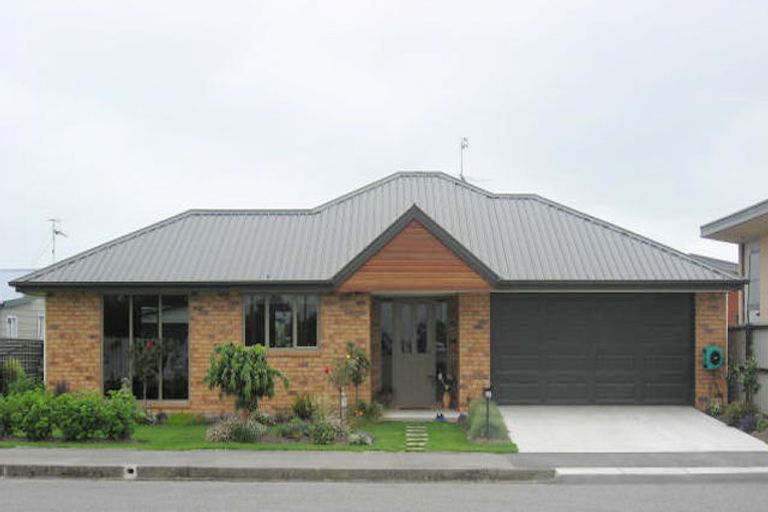 Photo of property in 37 Manchester Street, Tinwald, Ashburton, 7700