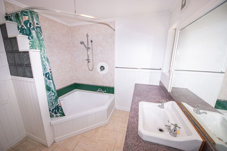 Photo of property in 14 Anderson Road, Wanaka, 9305