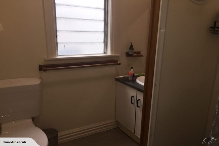 Photo of property in 17a Mills Road, Brooklyn, Wellington, 6021