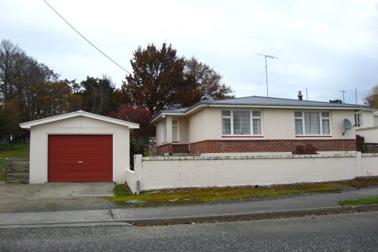 Photo of property in 21 Forest Street, Tapanui, 9522