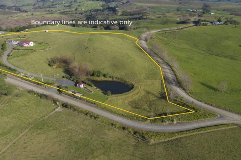 Photo of property in 14 Syd Smith Road, Oruawharo, Wellsford, 0975