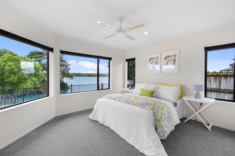 Photo of property in 16 Crannich Place, Wattle Downs, Auckland, 2103