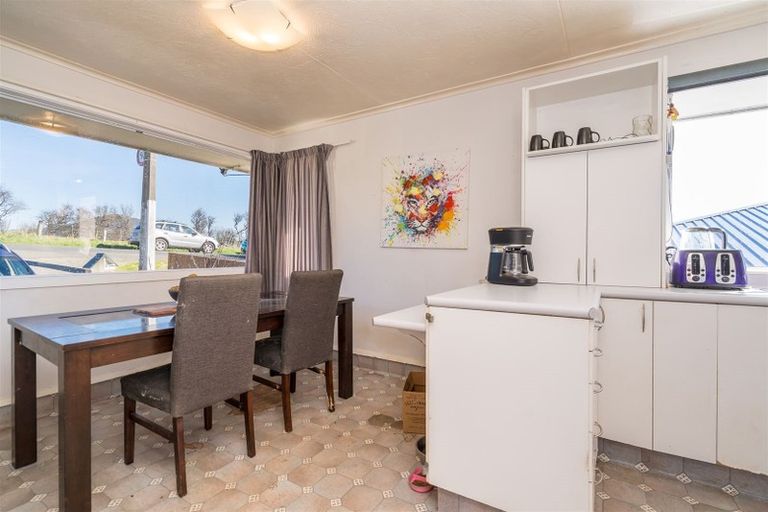 Photo of property in 42 Weir Street, Green Island, Dunedin, 9018