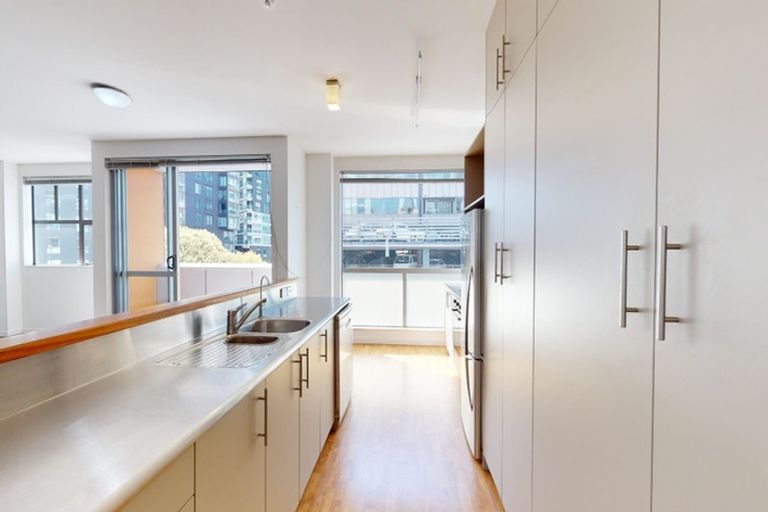 Photo of property in Budget Car Rental, 6/81 Ghuznee Street, Te Aro, Wellington, 6011