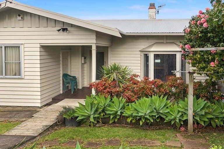 Photo of property in 8a Maungarei Road, Remuera, Auckland, 1050