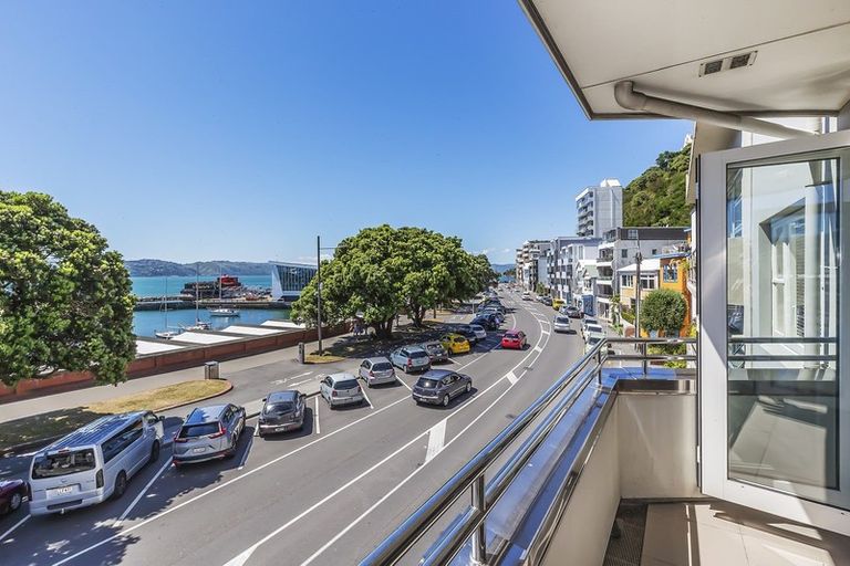 Photo of property in Rockhaven Saville, 116 Oriental Parade, Oriental Bay, Wellington, 6011