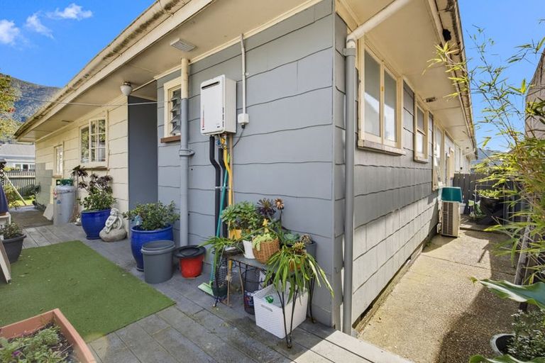 Photo of property in 30c York Street, Picton, 7220