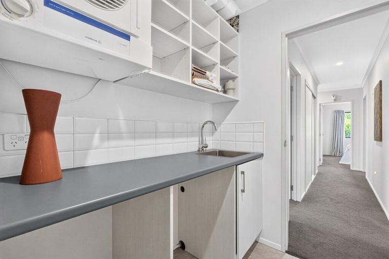 Photo of property in 20b Cambridge Road, Riverhead, 0820
