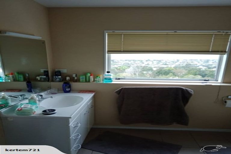 Photo of property in 2/491 Whangaparaoa Road, Stanmore Bay, Whangaparaoa, 0932