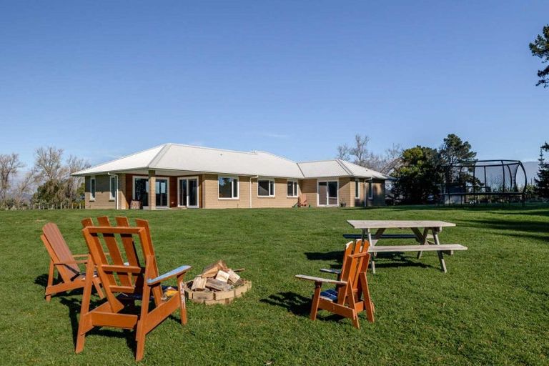 Photo of property in 8 Garrick Lane, Kelvin Grove, Palmerston North, 4470