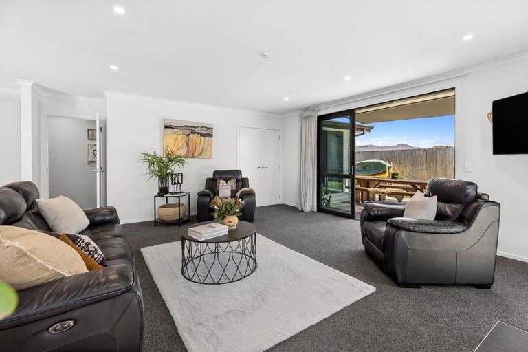 Photo of property in 9 Isthmus Place, Lake Hawea, Wanaka, 9382