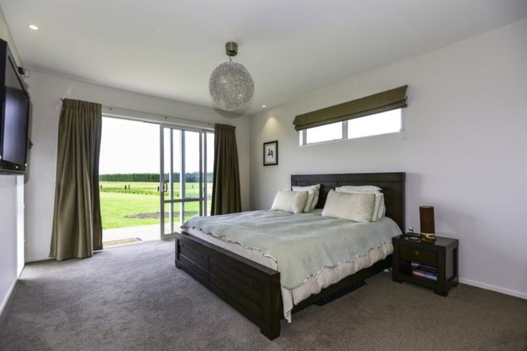 Photo of property in 26 Whitcombe Place, Darfield, 7571