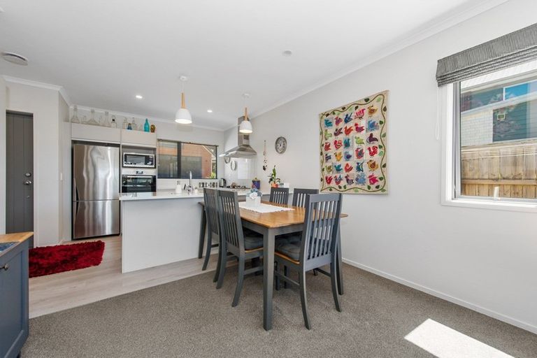 Photo of property in 5 Springside Court, Huntington, Hamilton, 3210