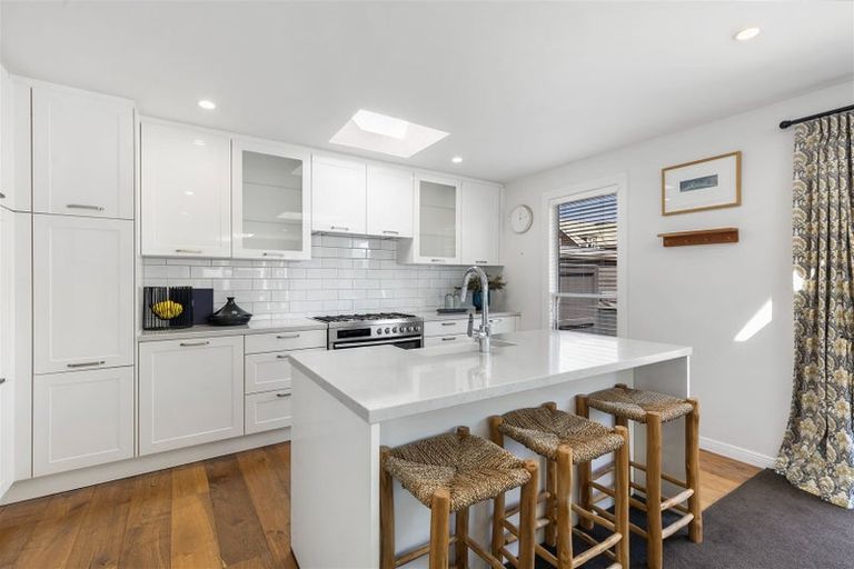Photo of property in 77 Rutland Street, St Albans, Christchurch, 8014