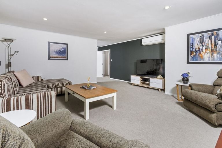 Photo of property in 80 Weatherly Road, Torbay, Auckland, 0630