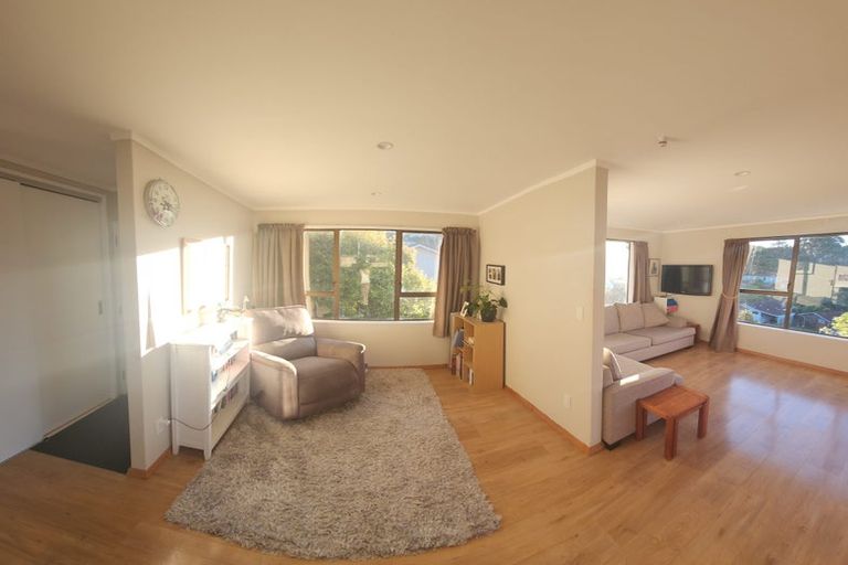 Photo of property in 10 Makatote Grove, Churton Park, Wellington, 6037