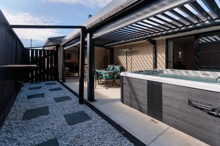 Photo of property in 18 Tomairangi Crescent, Pukekohe, 2120