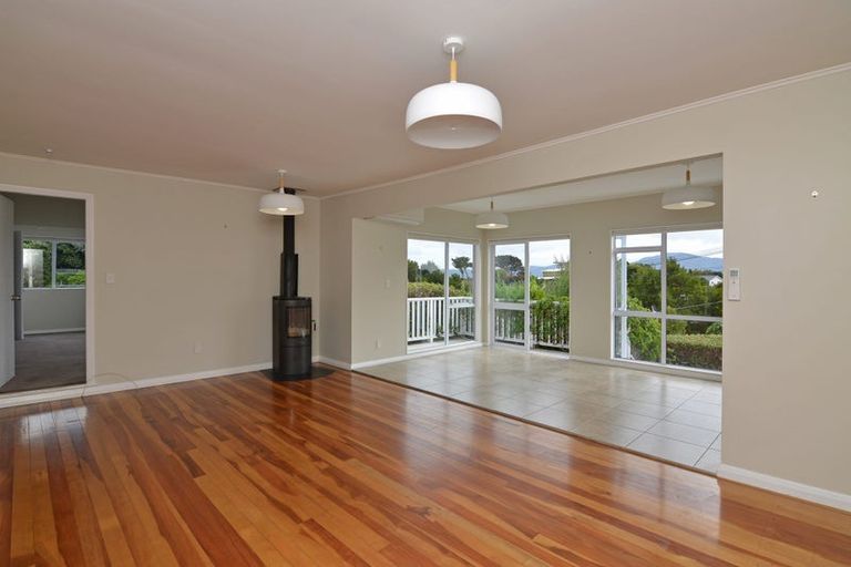 Photo of property in 1 Tainui Street, Raumati Beach, Paraparaumu, 5032