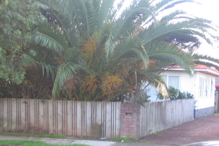 Photo of property in 2/10 Hamilton Road, Papatoetoe, Auckland, 2025