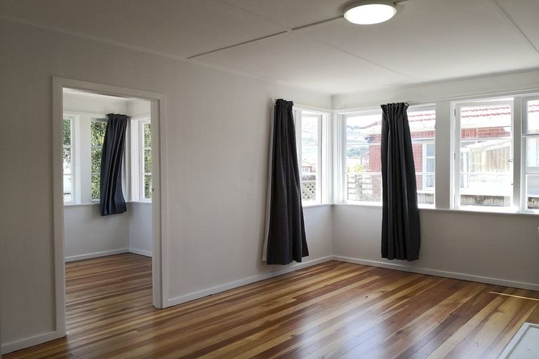 Photo of property in 50 Compton Crescent, Taita, Lower Hutt, 5011