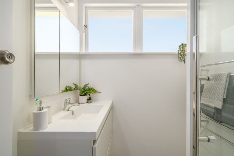 Photo of property in 82 Larsen Crescent, Tawa, Wellington, 5028