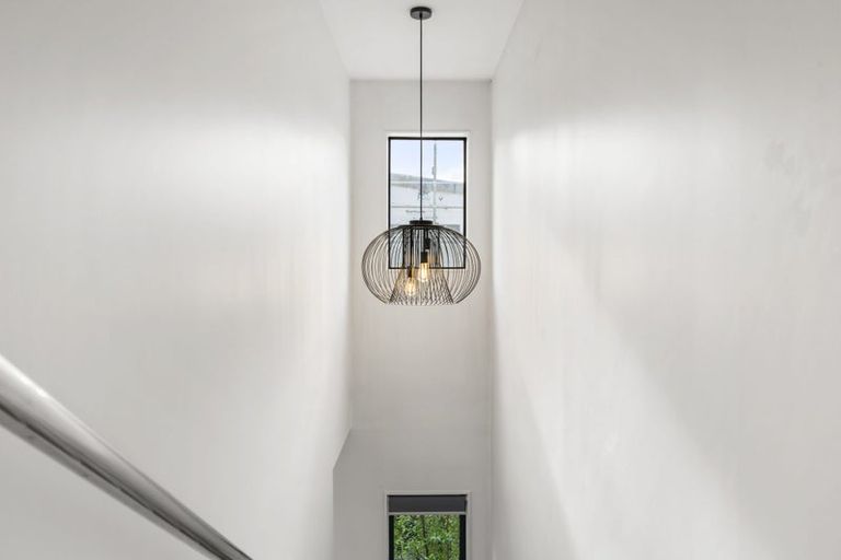 Photo of property in 7/69 Wharf Road, Te Atatu Peninsula, Auckland, 0610