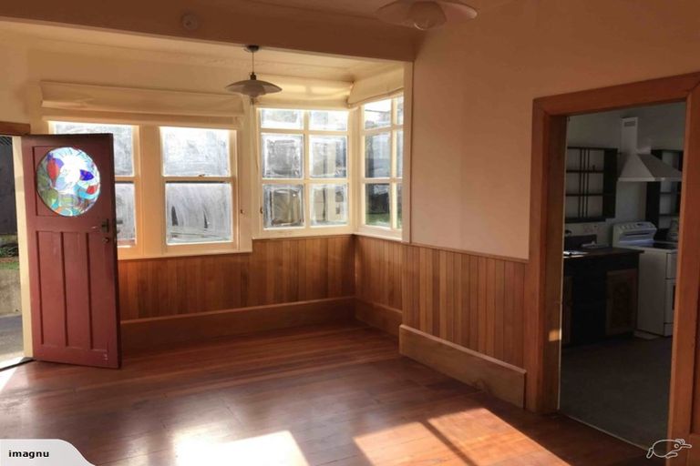 Photo of property in 7 Lochiel Road, Khandallah, Wellington, 6035