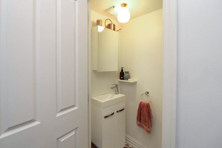 Photo of property in 10/162 Aro Street, Aro Valley, Wellington, 6021