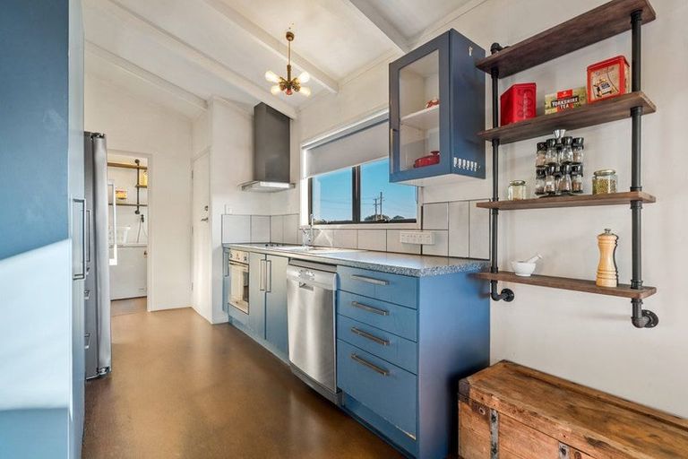 Photo of property in 14 Station Road, Takanini, 2112