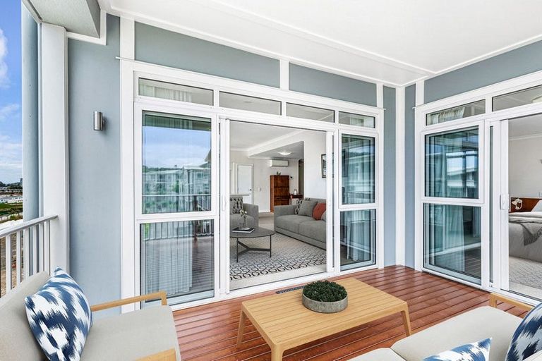 Photo of property in 116 Landmark Terrace, Orewa, 0931