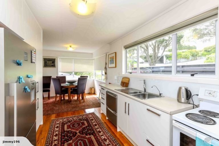 Photo of property in 129 Pendarves Street, New Plymouth, 4312