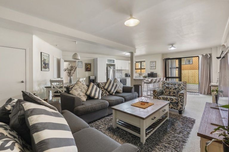 Photo of property in 49 Hilltop Road, Flat Bush, Auckland, 2019